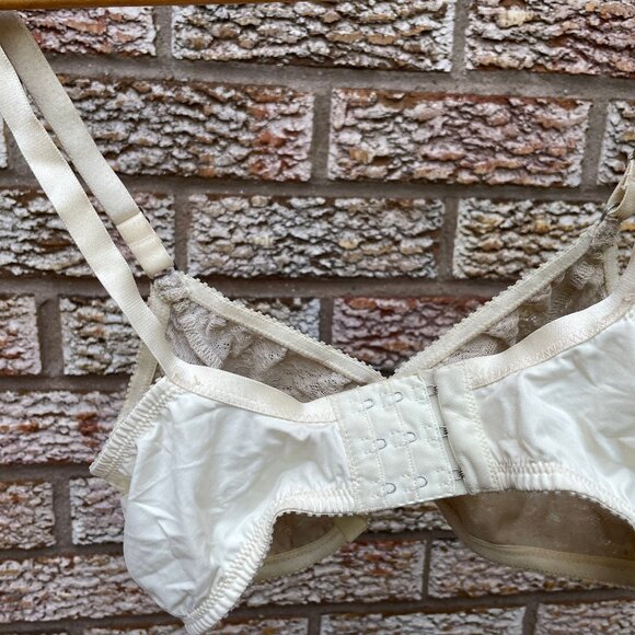 Fortnight Lace Bra 34B - Picture 5 of 7